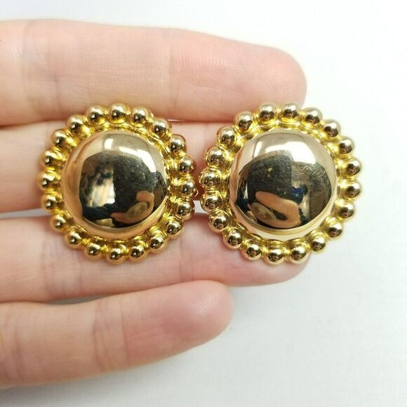 Vintage Sarah Coventry Round Dome Clip On Earrings, Gold Tone Retro 80s Style - Picture 6 of 7